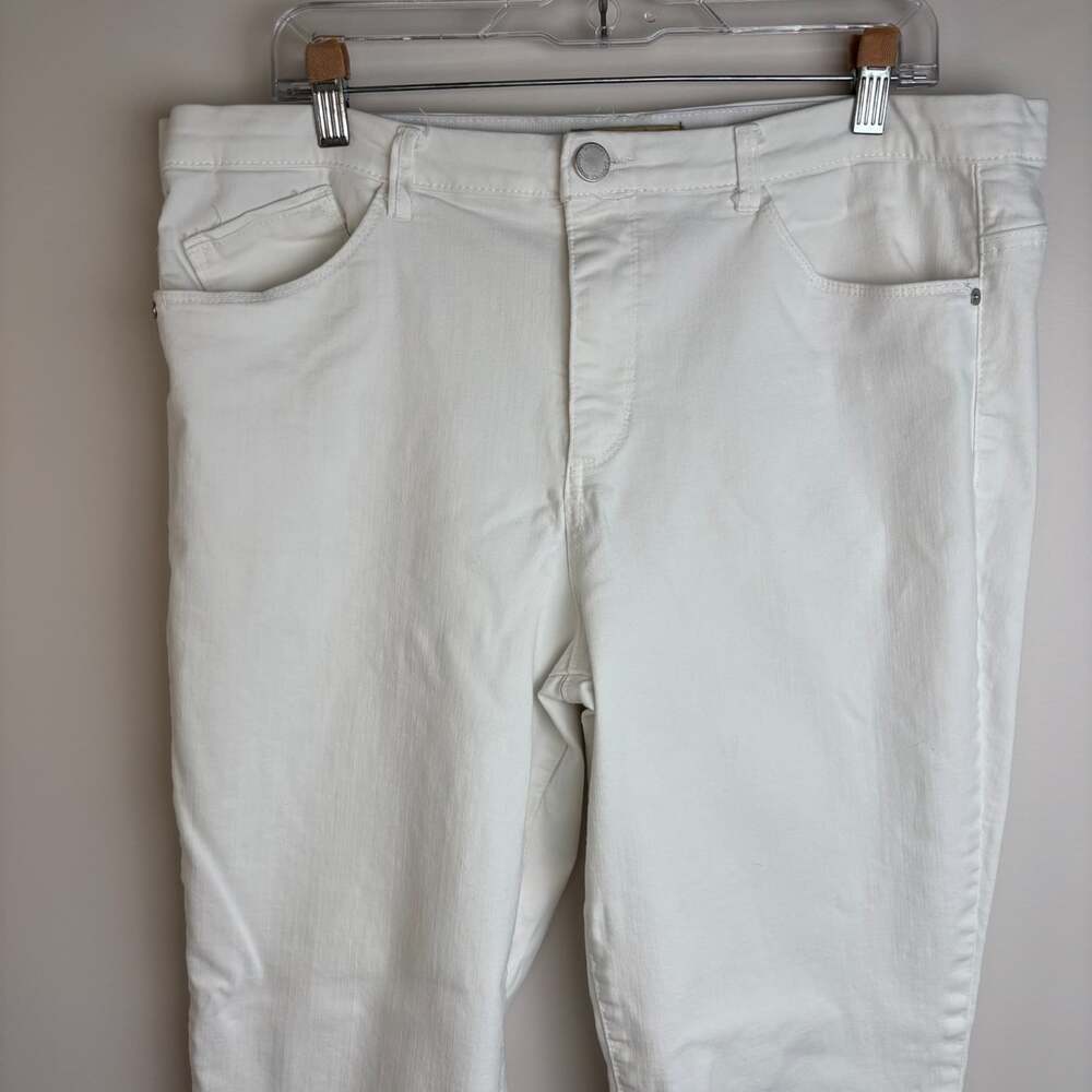 Democracy "Ab" technology jeans womens 16 white ankle tapered slimming